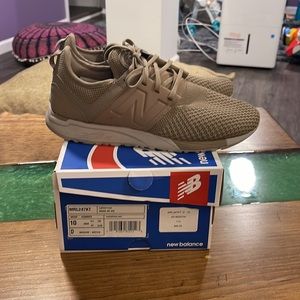 New Balance 247 RevLITE, Men’s size 10